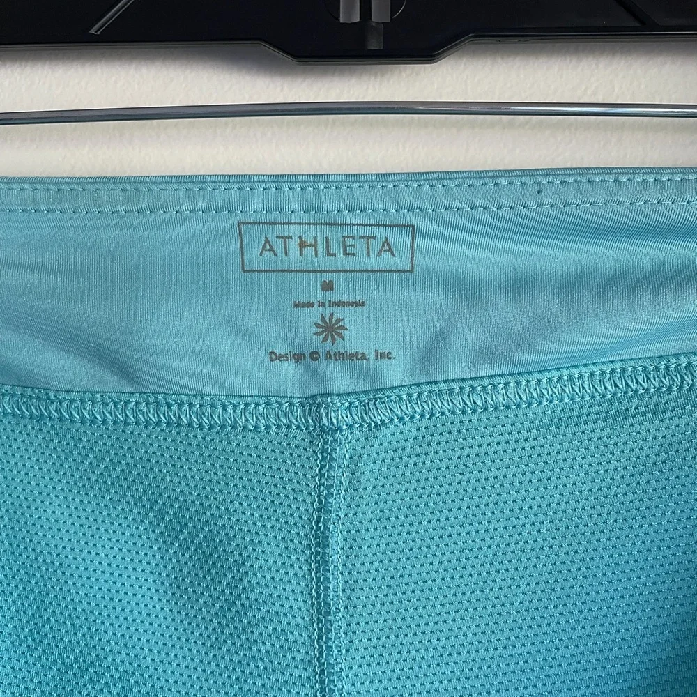 Athleta Mint Green Tennis Skirt with Attached Shorts Size M